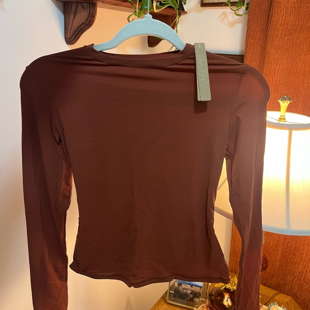 SKIMS Rust Fitted Top